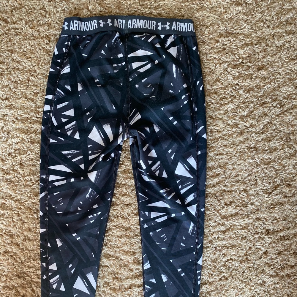 Girls UA leggings. Used condition